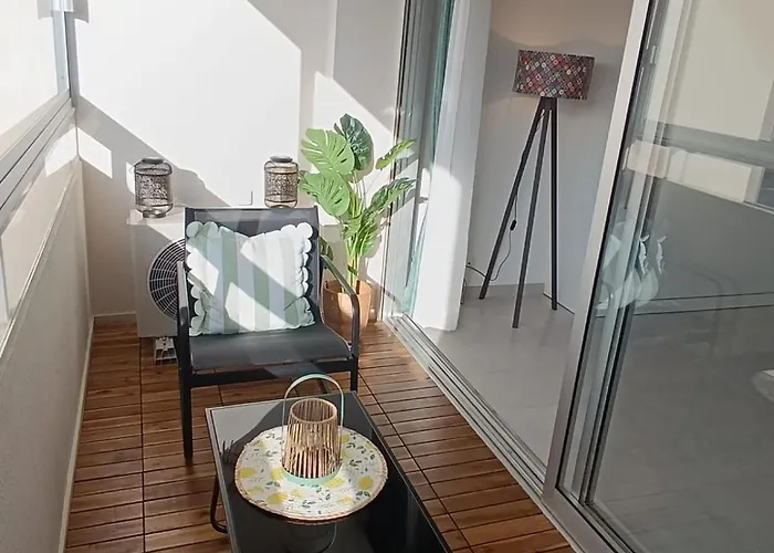 Apartman Nouveau ! Avec Terrasse Dans En Face De La - Midi